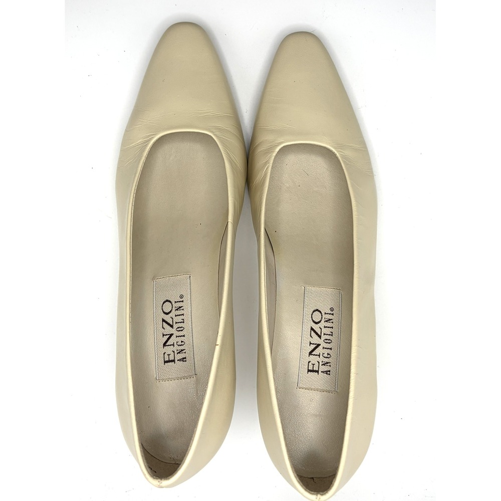 Vintage Enzo Angiolini Ivory Leather Square Toe Pumps Low Heel 90s Y2K Size 71/2